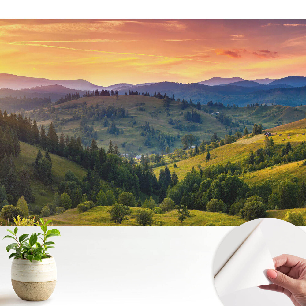 Öntapadós tapéta falra A hegyi táj festői dombjai