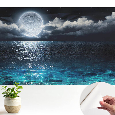 Tapéta a víz és az ég holdtájképének harmóniájával