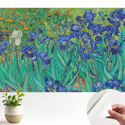 Öntapadó tapéta lila íriszmintával zöld kertes háttérrel