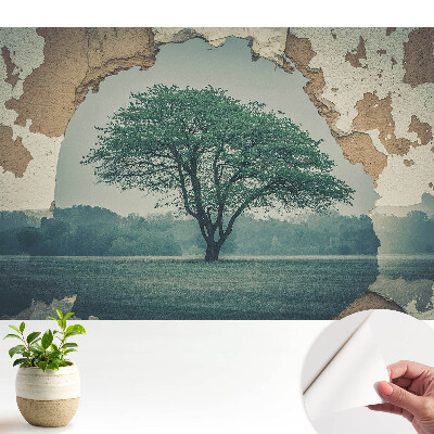 Dekor tapéta nosztalgikus fa motívummal egy régi fal hátterében