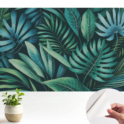 Modern tapéta trópusi levelekkel és harmonikus mintázattal