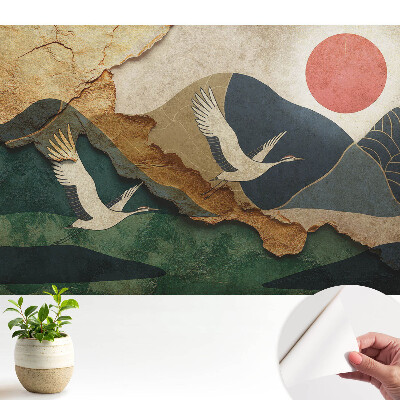 Öntapadó tapéta daruk és vörös nap festői tájainak mintájával