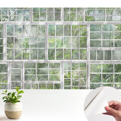 Öntapadós tapéta Zöld dzsungel a fehér ablakok mögött