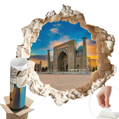 Falmatrica lyuk a falon 100x98 Építészeti felfedezés