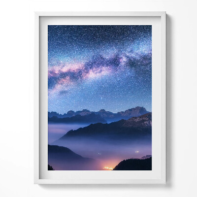 Kép keretben Csillagos égbolt a hegyek felett