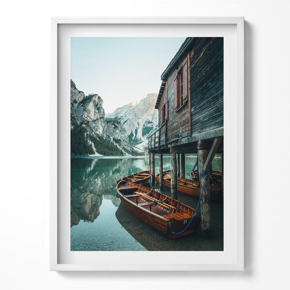 Kép keretben Hegyi ház a tavon és csónak