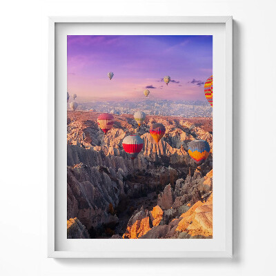 Kép keretben Léggömbök repülnek egy kanyon felett