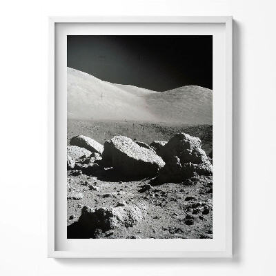 Keretezett kép NASA fotó sziklákról a Holdon