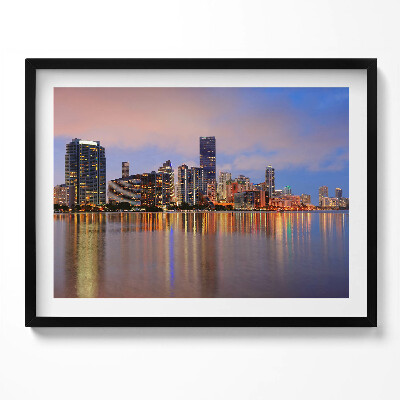 Kép keretben Városi táj vízparti fények