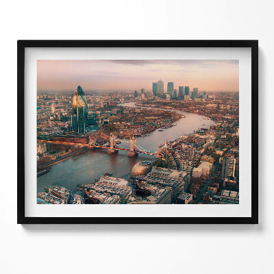 Kép keretben London híres hídja és városképe