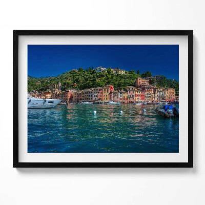 Kép keretben Tengerparti városkép színes házak