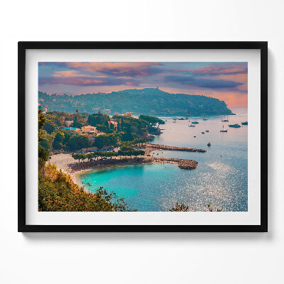 Kép keretben Tengerparti táj hegyekkel