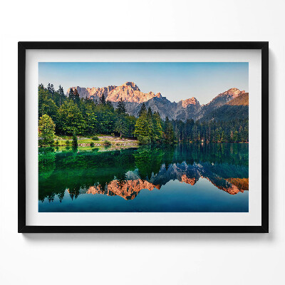 Kép keretben Hegyek és tükörkép a vízben