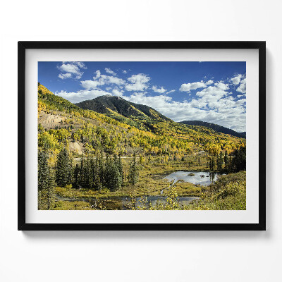 Kép keretben Őszi táj hegyekkel és folyóval