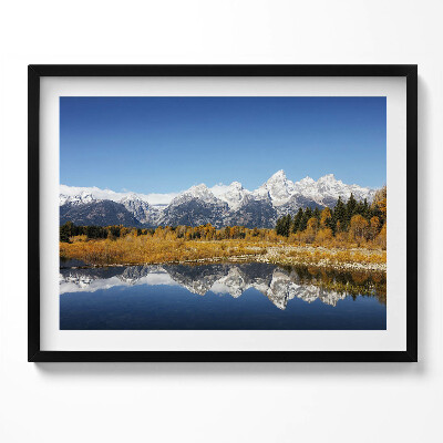 Kép keretben Hegyek és tükörképes tó