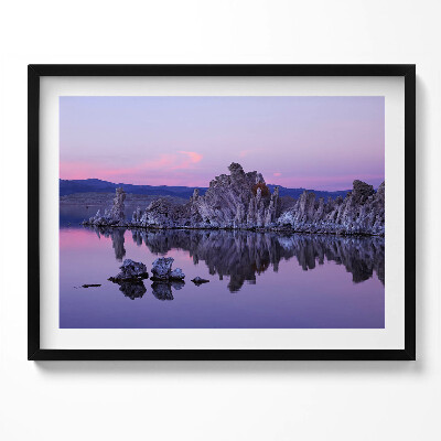 Kép keretben Hegyek és víz tükröződése