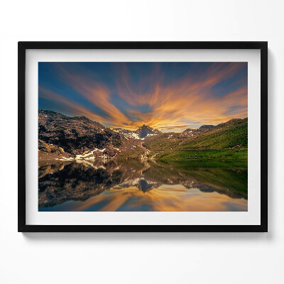 Kép keretben Hegyek és tükörkép a vízben