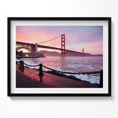 Kép keretben Aranykapu híd naplementében