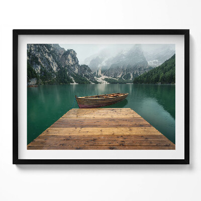 Kép keretben Hajó egy csendes tó partján