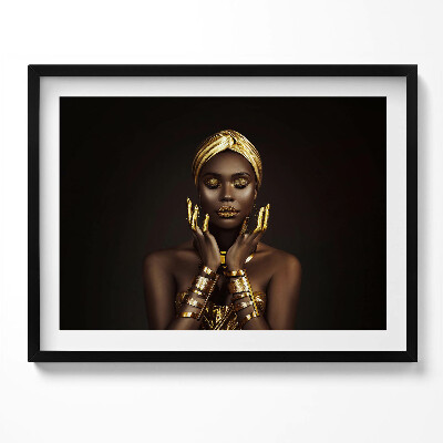 Kép keretben Elegáns nő arany kiegészítőkkel
