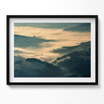 Kép keretben Hegyek ködben nyugodt táj