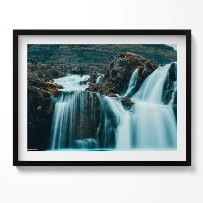 Kép keretben Vízesés hegyekkel a háttérben