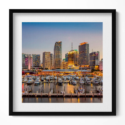 Keretezett falikép Városi kikötő naplementében