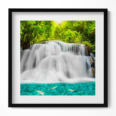 Keretezett falikép Zöldellő vízesés tükörsima víz