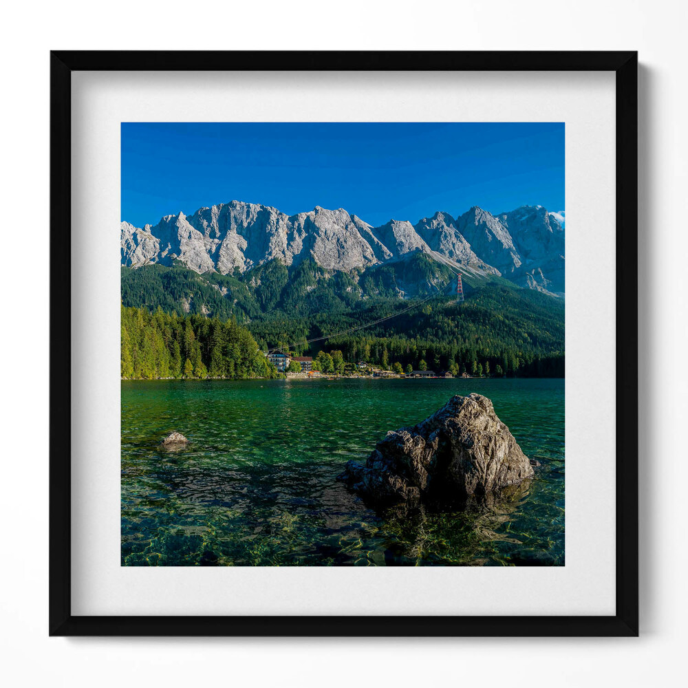 Keretezett falikép Hegyek és tükörsimá víz