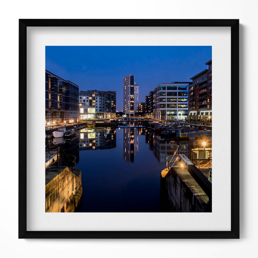 Keretezett falikép Városi táj víz tükröződése