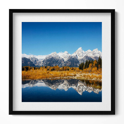 Keretezett falikép Hegyek és tükörképes tó