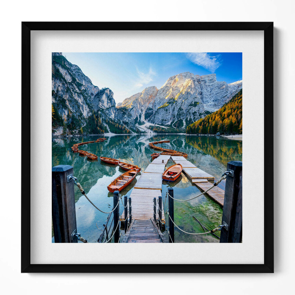 Keretezett falikép Hegyek és tükörsima tó