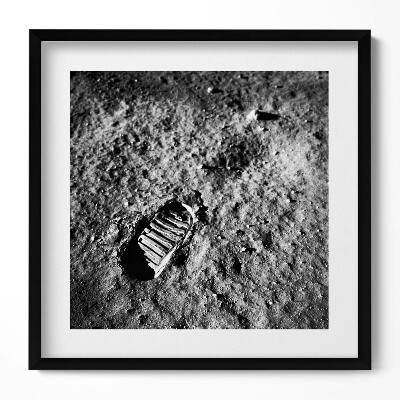 Keretezett falikép Holdra lépés nyoma