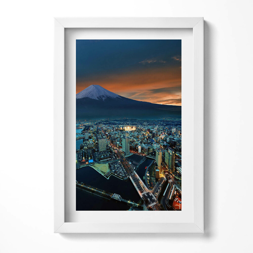 Keretezett kép Hegyek és városi táj