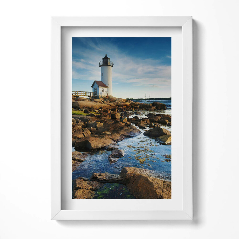 Keretezett kép Fénytorony sziklás parton