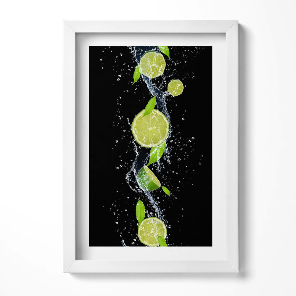 Keretezett kép Citromszeletek vízben levelekkel
