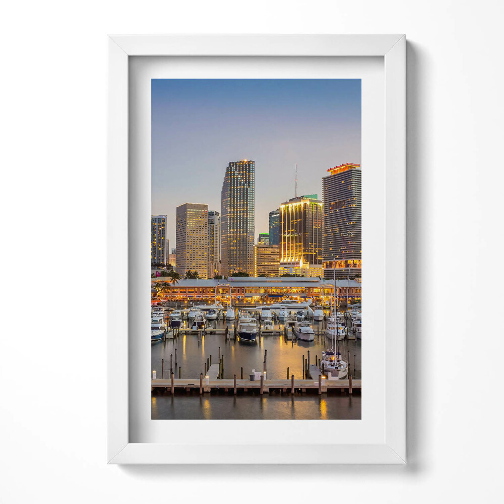 Keretezett kép Városi kikötő naplementében