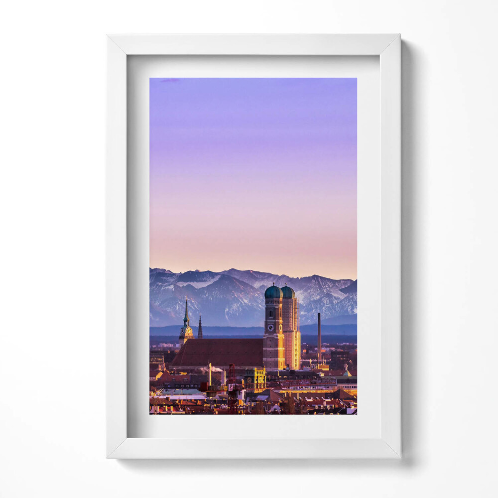 Keretezett kép Városi táj hegyek háttérben