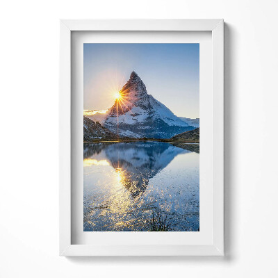Keretezett kép Hegyek és napfény tükröződése