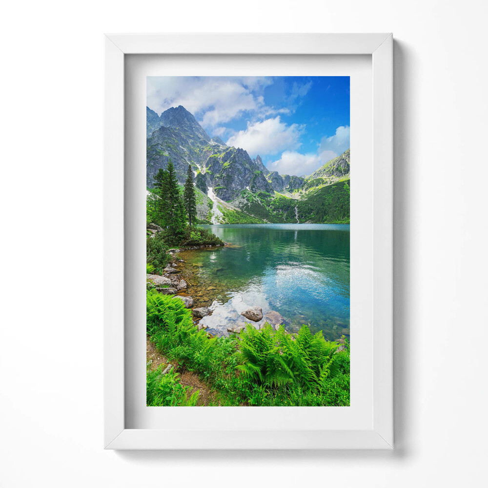 Keretezett kép Tó hegyek zöld növényzet