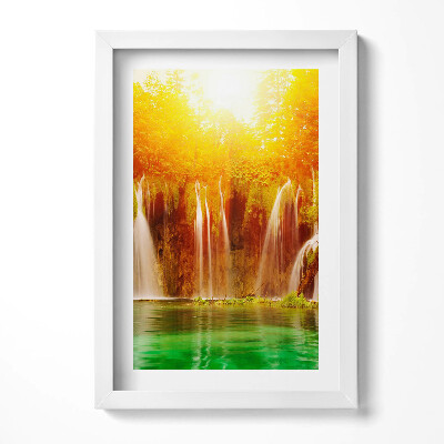 Keretezett kép Vízesések és zöld tó