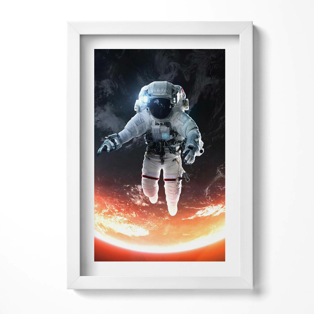 Keretezett kép Űrhajós a világűrben