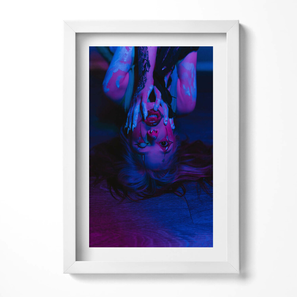 Keretezett kép Absztrakt női portré élénk színek