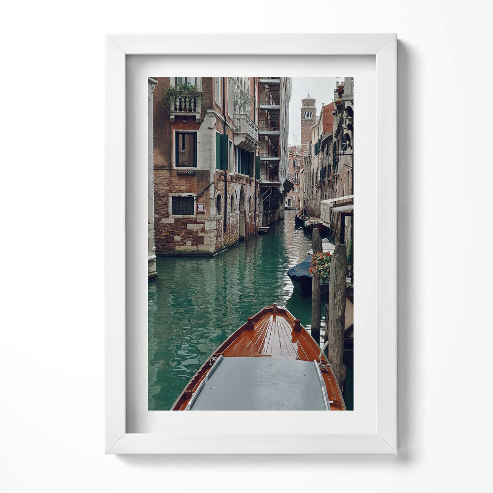 Keretezett kép Velencei csatorna motorcsónak
