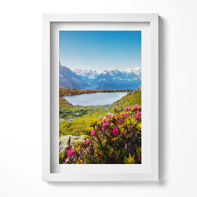 Keretezett kép Hegyek tó virágos rét