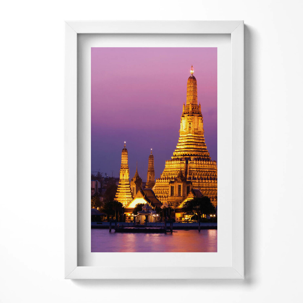 Keretezett kép Aranyszínű templom naplemente