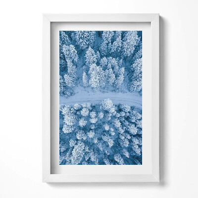 Keretezett kép Téli erdő hóval borítva
