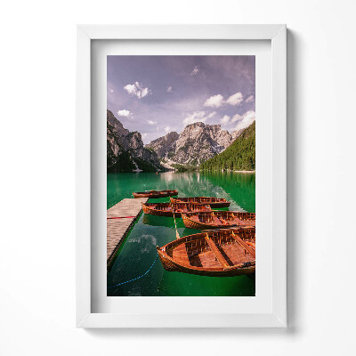 Keretezett kép Tó hegyek csónakok