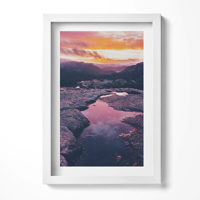 Keretezett kép Naplemente sziklás tájon