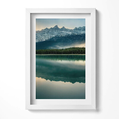 Keretezett kép Hegyek és tükörsima tó